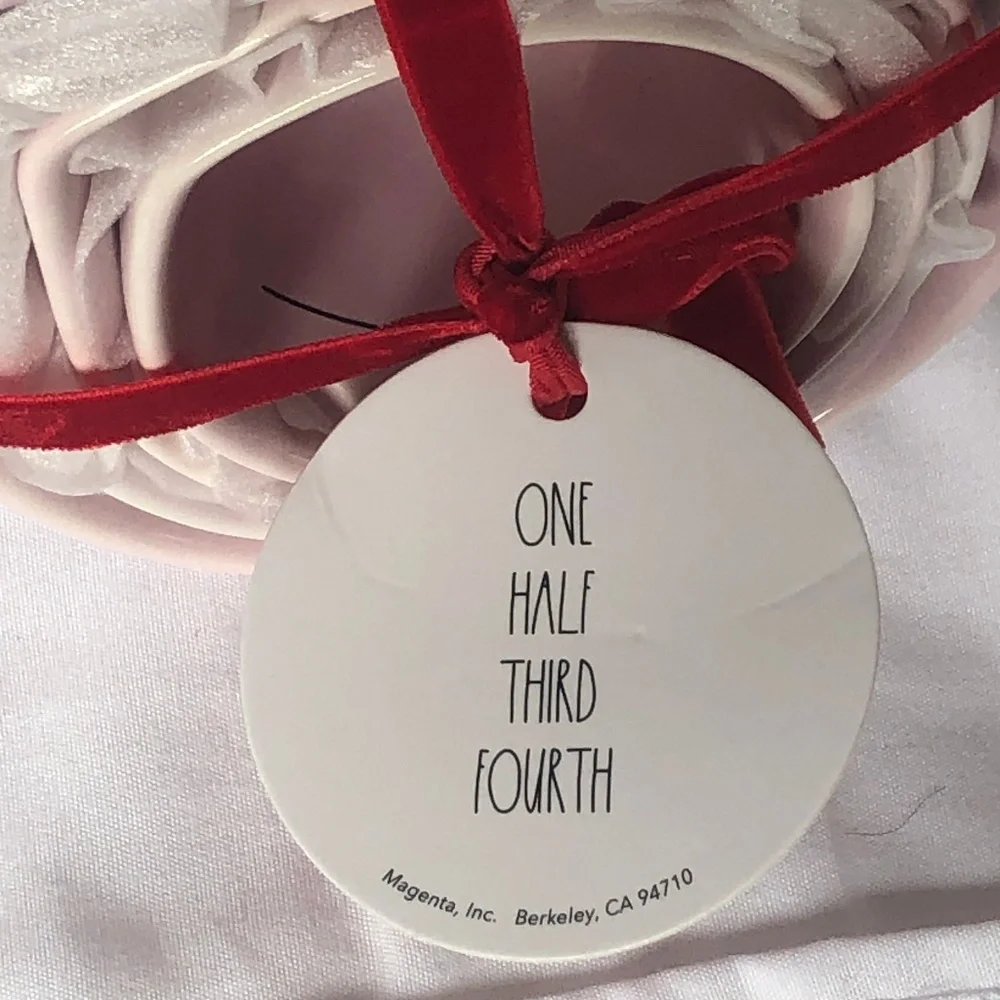 NWT Rae Dunn Set of 4 Pink w/ cutout heart Valentine's Day Measuring Cups